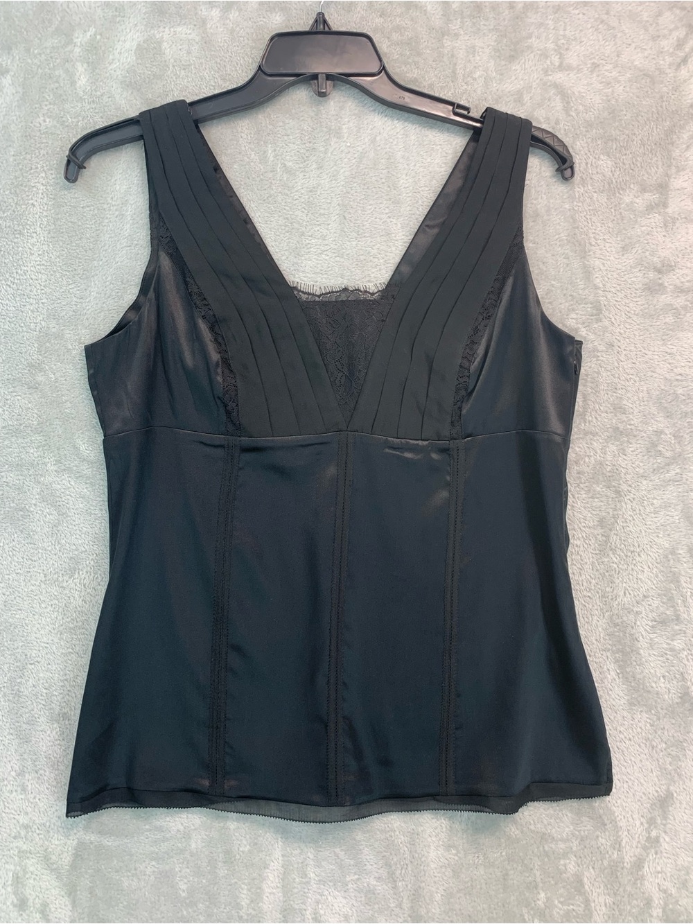 White House Black Market Black Silk Stretch Satin V-neck Tank Top Size 14